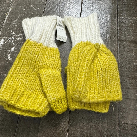 AERIE NWT Chartreuse And Cream Fold-Over Mittens Wool Blend One Size - Picture 1 of 4